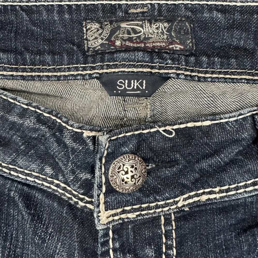 Silver Jeans Co Suki Mid Slim Boot Dark Wash Womens 34x33 Curvy Stretch Denim